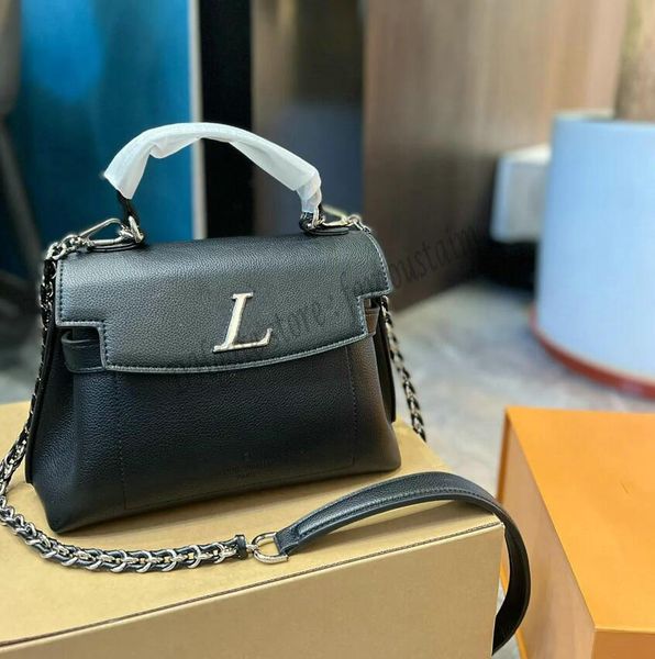 lockme ever bb totes bag handbag women tote chain bags purse wallet designer vintage flap bags keybell lock handbags leather luxurys crossbo
lockme ever bb totes bag handbag women tote chain bags purse wallet designer vintage flap bags keybell lock handbags leather luxurys crossbo
