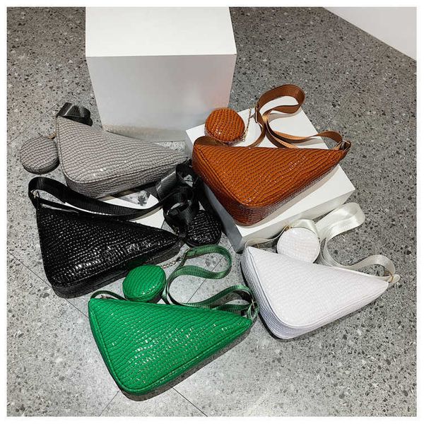 new fashion women shoulder bag casual messenger bags solid color triangle bags sell purse and bags make of leather 230308
new fashion women shoulder bag casual messenger bags solid color triangle bags sell purse and bags make of leather 230308