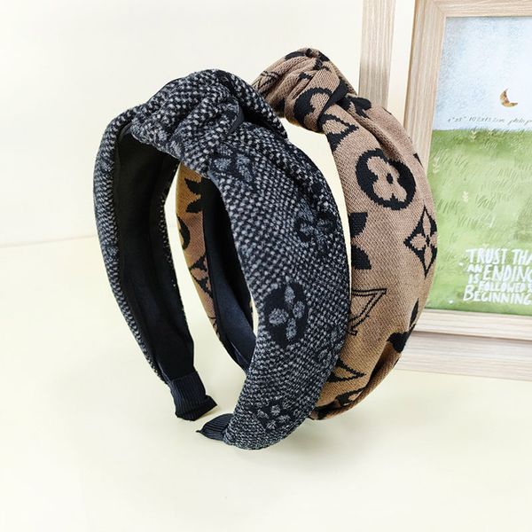 luxury classical designer headbands letter hair bands for women girl brand elastic headband casual fashion headband head wrap high quality, Silver
luxury classical designer headbands letter hair bands for women girl brand elastic headband casual fashion headband head wrap high quality, Silver