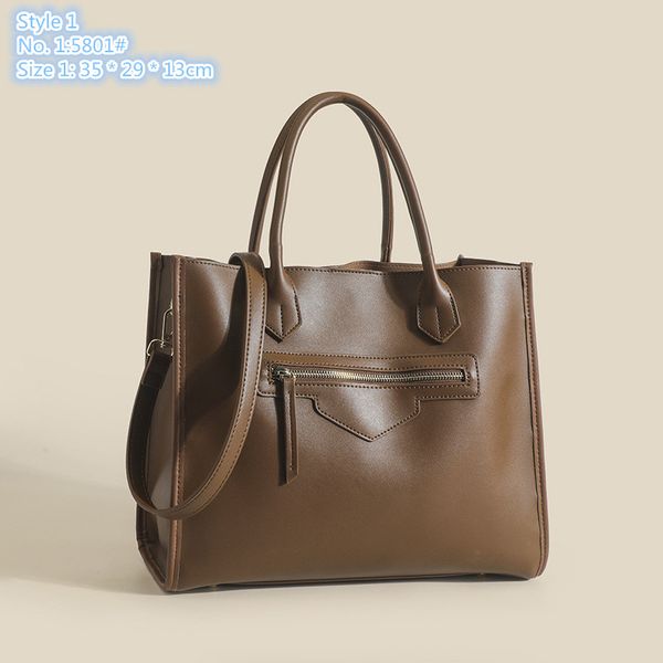factory wholesale ladies shoulder bags 2 styles, large capacity, three-layer compartment, simple tote bag horizontal wear-resistant solid co
factory wholesale ladies shoulder bags 2 styles, large capacity, three-layer compartment, simple tote bag horizontal wear-resistant solid co