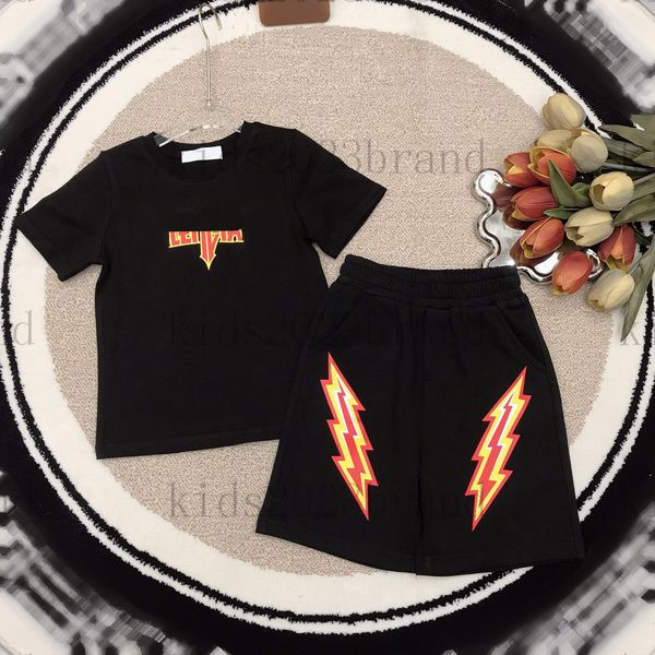2023ss brand deisgner boys bb t shirts sets summer overalls shorts two pieces sets printed cotton t-shirt with sweater terry cotton shorts h, White
2023ss brand deisgner boys bb t shirts sets summer overalls shorts two pieces sets printed cotton t-shirt with sweater terry cotton shorts h, White