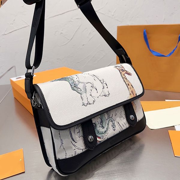 men postman bag canvas crossbody bag shoulder messenger handbags painted tiger adjustable wide strap classical letter print zipper hardware
men postman bag canvas crossbody bag shoulder messenger handbags painted tiger adjustable wide strap classical letter print zipper hardware