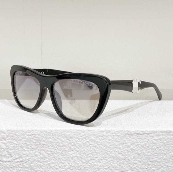 2023 new xiaoxiangjia's new fashion square plate sunglasses star sunglasses ch9095, White;black
2023 new xiaoxiangjia's new fashion square plate sunglasses star sunglasses ch9095, White;black