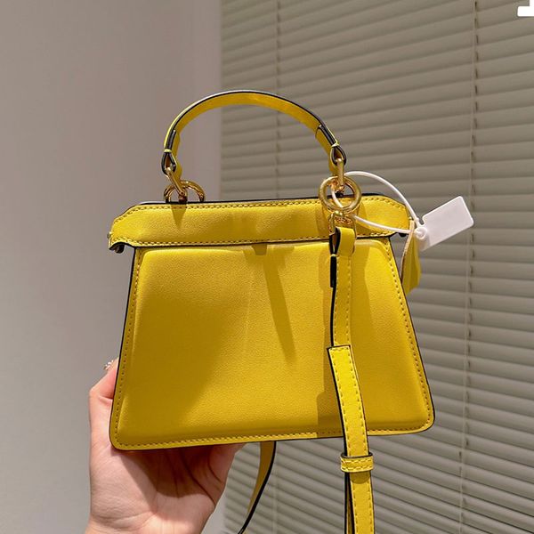 new designer shoulder bags leather bright side messenger bag fashion double-side buckle handbag classic wallet
new designer shoulder bags leather bright side messenger bag fashion double-side buckle handbag classic wallet