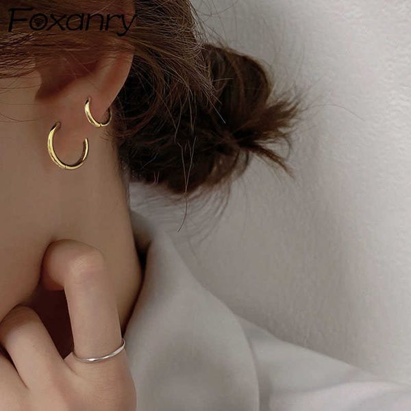 charm anry prevent allergy silver color hoop earrings trendy elegant minimalist couples ear buckle party jewelry wholesale l230315, Golden
charm anry prevent allergy silver color hoop earrings trendy elegant minimalist couples ear buckle party jewelry wholesale l230315, Golden