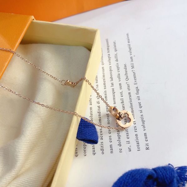couple pendant necklace charm designer round gold necklace for women gift popular fashion jewellery brand beautiful good nice, Silver
couple pendant necklace charm designer round gold necklace for women gift popular fashion jewellery brand beautiful good nice, Silver