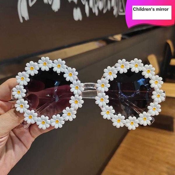 ins girl cute little daisy sunglasses personalized street sshape flower, Blue
ins girl cute little daisy sunglasses personalized street sshape flower, Blue