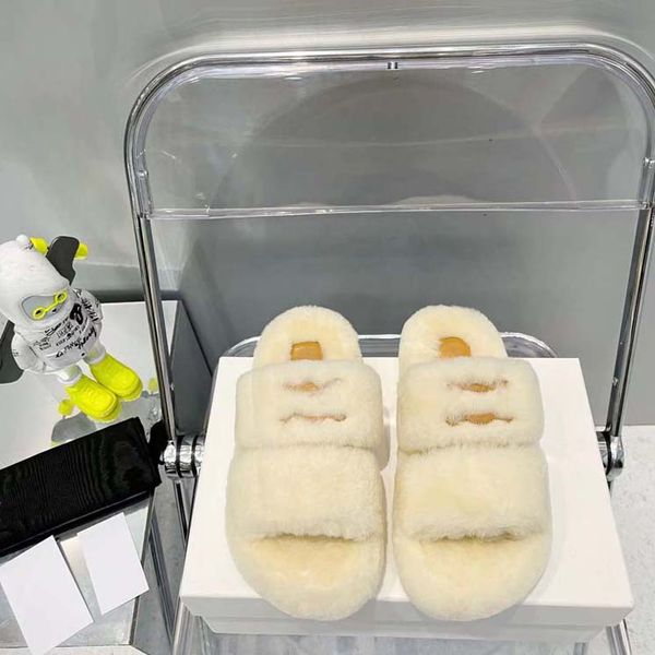 classic luxury designer womens slippers with metal perforated rubber sole luxury wool slippers anti-slip wear-resistant belt box 35-42, Black
classic luxury designer womens slippers with metal perforated rubber sole luxury wool slippers anti-slip wear-resistant belt box 35-42, Black