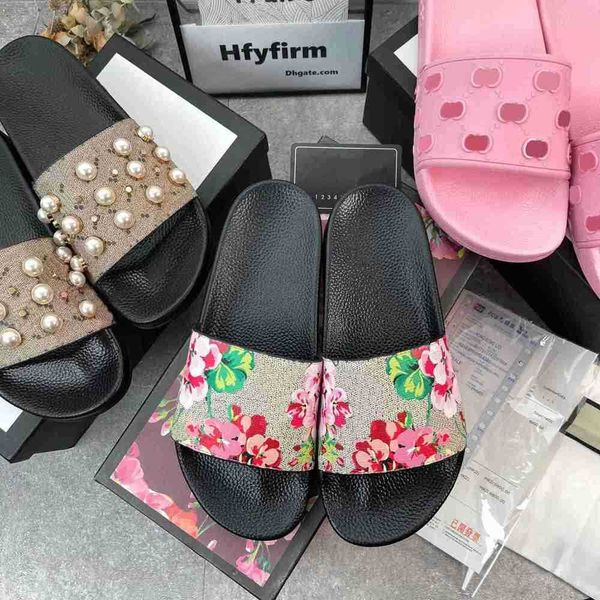 2022 slides rubber runner slippers sandals sneakers shoes graffiti bone white resin desert sand slider summer flat men women designer beach, Black
2022 slides rubber runner slippers sandals sneakers shoes graffiti bone white resin desert sand slider summer flat men women designer beach, Black
