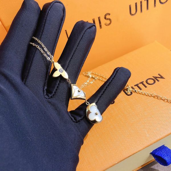 fashion womens gold plated stainless steel necklace designer necklaces choker letter pendant chain crystal rhinestone wedding jewelry, Silver
fashion womens gold plated stainless steel necklace designer necklaces choker letter pendant chain crystal rhinestone wedding jewelry, Silver
