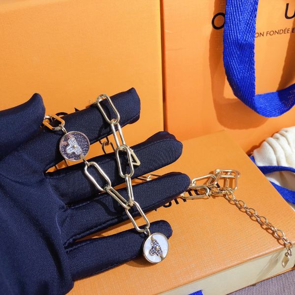 fashion fritillaria necklaces gold plated exquisite necklace designer jewelry long chain selected popular brand accessories exclusive, Silver
fashion fritillaria necklaces gold plated exquisite necklace designer jewelry long chain selected popular brand accessories exclusive, Silver