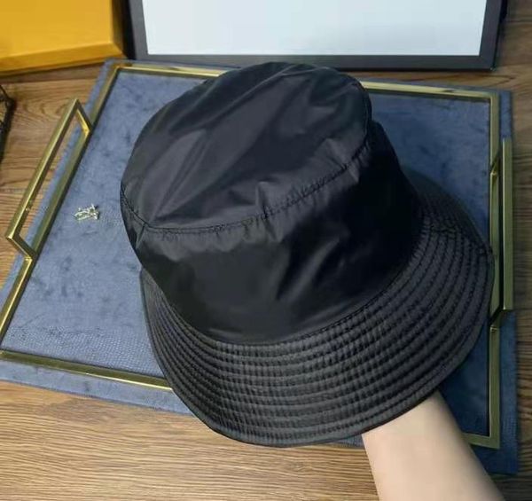 2021 travel fashion classic letter stingy brim summer wholesale double sided sun bucket protected fishing monochrome bob bucket hats visor, Blue;gray
2021 travel fashion classic letter stingy brim summer wholesale double sided sun bucket protected fishing monochrome bob bucket hats visor, Blue;gray