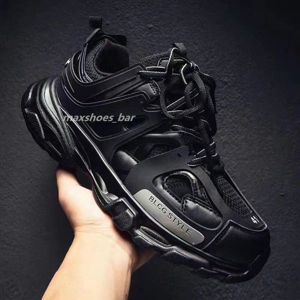 2023 designer luxury womens mens casual shoe track 3.0 led sneaker lighted gomma leather trainer nylon printed platform sneakers men light t
2023 designer luxury womens mens casual shoe track 3.0 led sneaker lighted gomma leather trainer nylon printed platform sneakers men light t