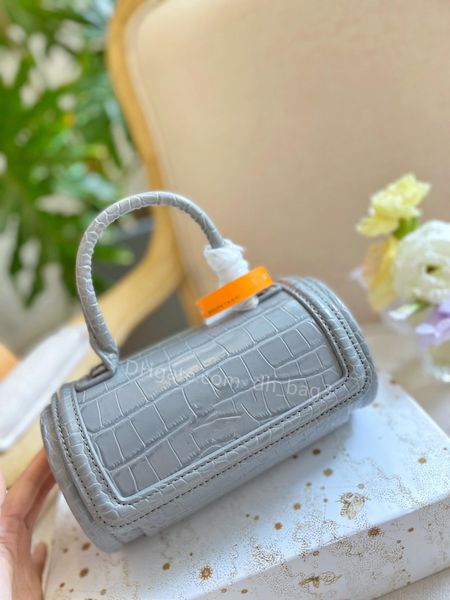 fashion shopping bag 2023 spring and summer clamshell purse classic crossbody bag single bag shoulder designer women's bag tote crocodi
fashion shopping bag 2023 spring and summer clamshell purse classic crossbody bag single bag shoulder designer women's bag tote crocodi