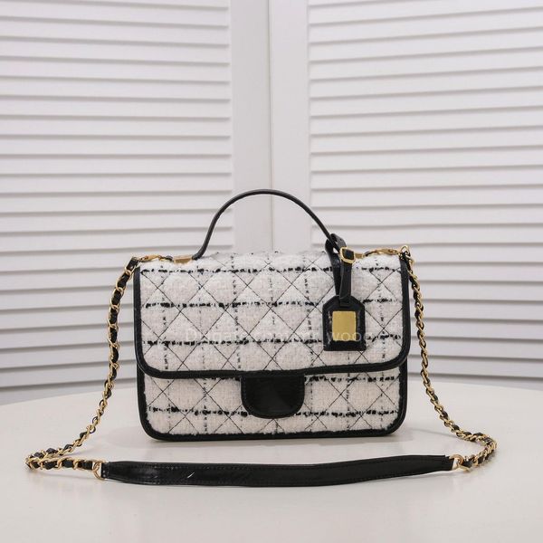 classic shopping bag designer bag one shoulder portable cross-body chain wear leather trim wool cloth 5a quality black and white two colors
classic shopping bag designer bag one shoulder portable cross-body chain wear leather trim wool cloth 5a quality black and white two colors