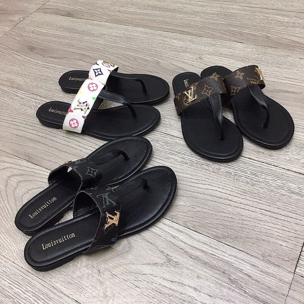 slippers louis vuitto of the light slippers european and individual leisure women sandal flip flops summer fashion leather non-slip soft bot, Black
slippers louis vuitto of the light slippers european and individual leisure women sandal flip flops summer fashion leather non-slip soft bot, Black