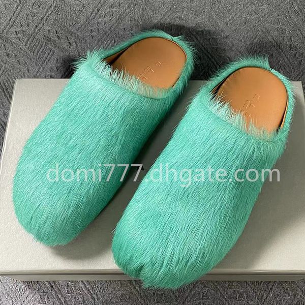 premium fashion brand women's plush home slippers for women winter warm slippers eu35-45, Black
premium fashion brand women's plush home slippers for women winter warm slippers eu35-45, Black
