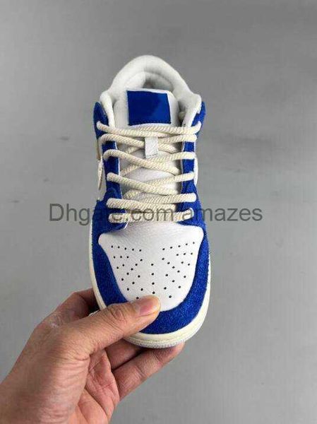 shoes sb low pro fly streetwear gardenia sports game royal sail grey fog high-end products sneakers dq5130-400 size eur 36-46
shoes sb low pro fly streetwear gardenia sports game royal sail grey fog high-end products sneakers dq5130-400 size eur 36-46