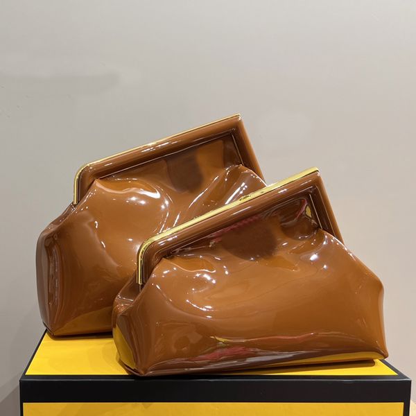 patent leather handbag women shoulder bag clutch gold letter hasp interior classic print fashion removable shoulder strap lady flap crossbod
patent leather handbag women shoulder bag clutch gold letter hasp interior classic print fashion removable shoulder strap lady flap crossbod
