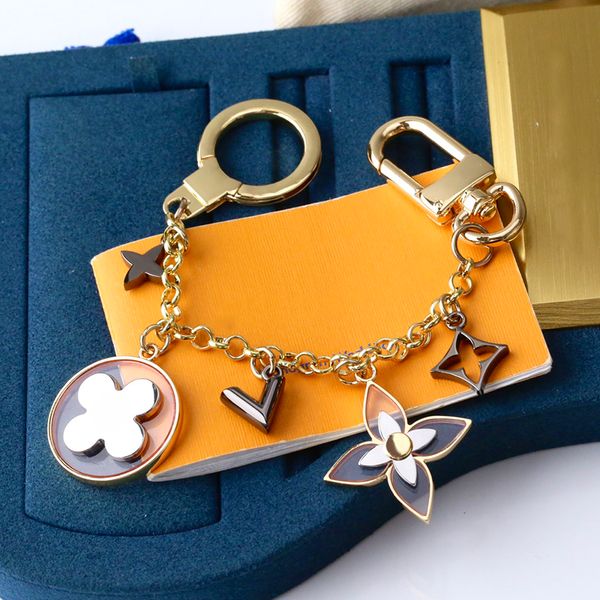 luxury designer chain fashion classic brand buckle letter design handmade gold chains mens womens bag pendant flower key ring long chains, Silver
luxury designer chain fashion classic brand buckle letter design handmade gold chains mens womens bag pendant flower key ring long chains, Silver