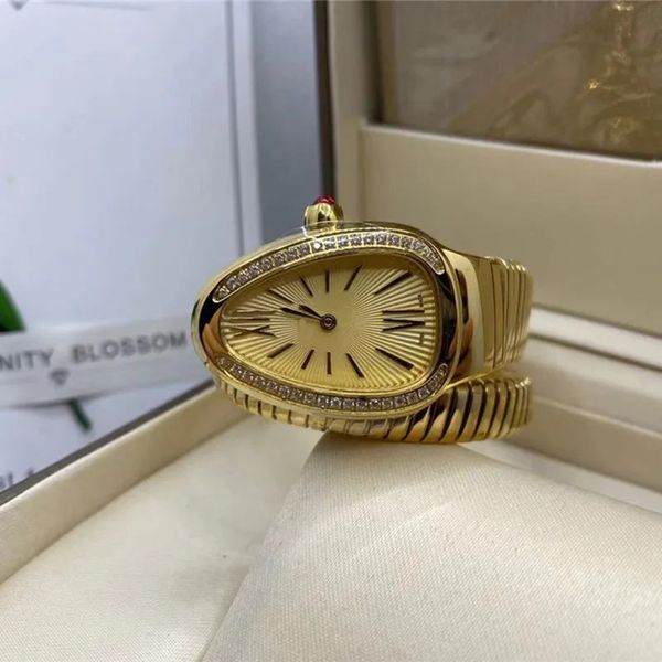 luxury women watch new fashion women dress watches square case strap relogio feminino lady quartz wristwatch, Slivery;brown
luxury women watch new fashion women dress watches square case strap relogio feminino lady quartz wristwatch, Slivery;brown