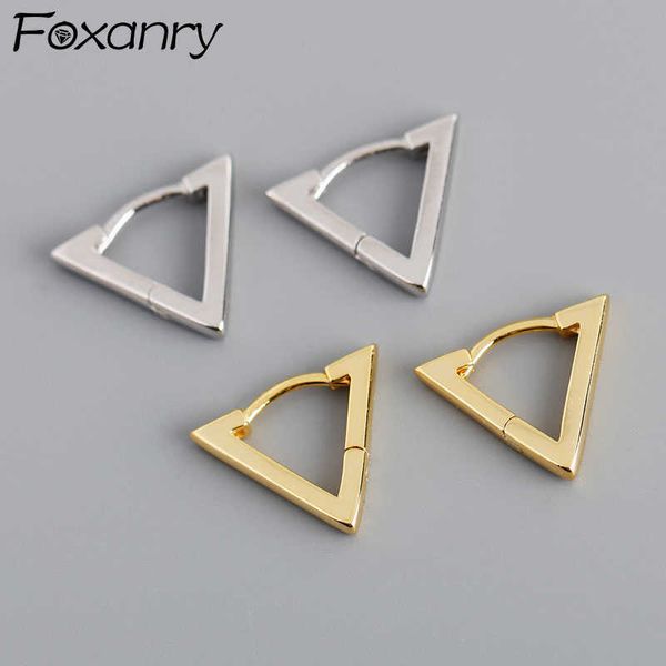 charm anry prevent allergy silver color d earrings minimalist accessories new triangle ear buckle party jewelry for women l230315, Golden
charm anry prevent allergy silver color d earrings minimalist accessories new triangle ear buckle party jewelry for women l230315, Golden