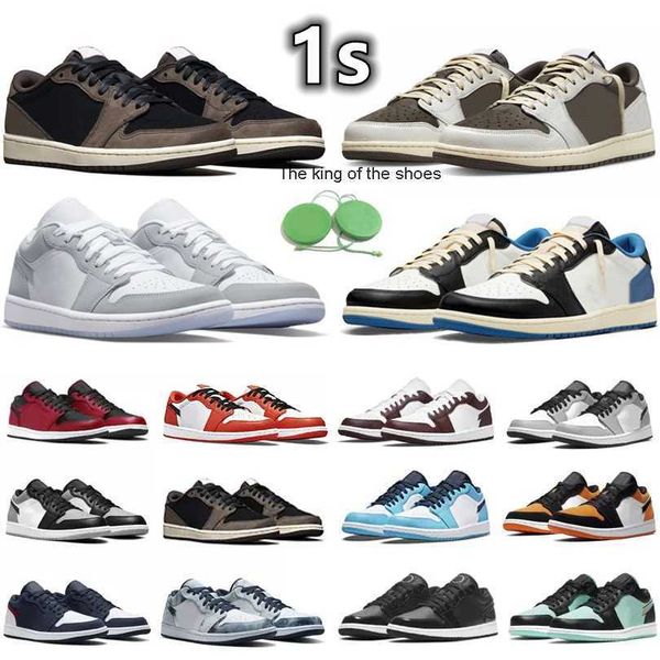 2023 og 1 1s mens basketball shoes sneaker reverse dark mocha fragment wolf grey white camo diamond paint drip black cyber unc shadow toe me
2023 og 1 1s mens basketball shoes sneaker reverse dark mocha fragment wolf grey white camo diamond paint drip black cyber unc shadow toe me