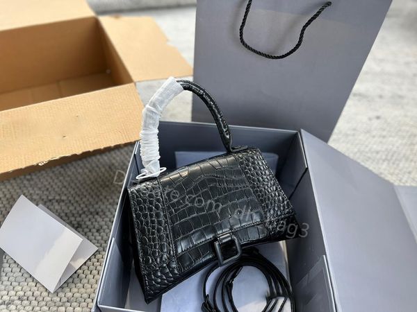 fashion shopping bag one shoulder bag crossbody bag designer women's bag hourglass bag tote clamshell purse chain casual crocodile prin
fashion shopping bag one shoulder bag crossbody bag designer women's bag hourglass bag tote clamshell purse chain casual crocodile prin