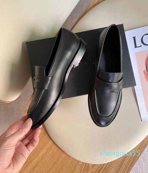 2023 dress shoes lok fu shoes solid color simple design 100% leather sole contains 66 and bags, Black
2023 dress shoes lok fu shoes solid color simple design 100% leather sole contains 66 and bags, Black