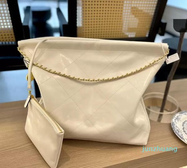designer luxury bags high-capacity womens original leather bag diamond pattern 22 handbag soft leather gold tone metal chain 33
designer luxury bags high-capacity womens original leather bag diamond pattern 22 handbag soft leather gold tone metal chain 33