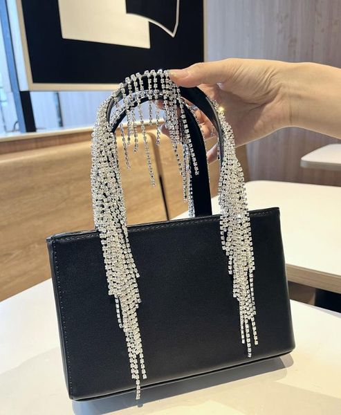 luxurys designers bags leather handbags messenger crossbody shoulder bag totes wallet purse woman
luxurys designers bags leather handbags messenger crossbody shoulder bag totes wallet purse woman