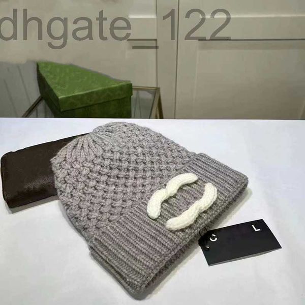 designer designer brand men's beanie urinal hat women's autumn and winter new g-letter outdoor fashion trend retro warm keeping ve, Blue;gray
designer designer brand men's beanie urinal hat women's autumn and winter new g-letter outdoor fashion trend retro warm keeping ve, Blue;gray