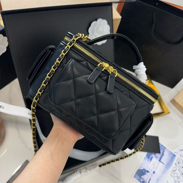 23p womens vanity box bags lambskin leather with mirror handle multi pochette gold metal hardware matelasse chain cosmetic case purse design
23p womens vanity box bags lambskin leather with mirror handle multi pochette gold metal hardware matelasse chain cosmetic case purse design