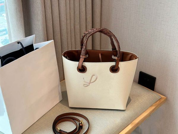 women 2023 tote bag designer bag luxury classical ladies cross body bags handbags female totes sac fashion handbag
women 2023 tote bag designer bag luxury classical ladies cross body bags handbags female totes sac fashion handbag