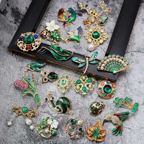 pins brooches luxury quality vintage green plant animal brooches for woman girl wedding party cloes scarf pin glaze leaf dress broochl230315, Gray
pins brooches luxury quality vintage green plant animal brooches for woman girl wedding party cloes scarf pin glaze leaf dress broochl230315, Gray