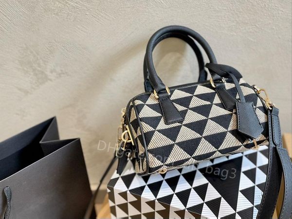 fashion crossbody bag designer bag luxury handbag one shoulder bag messenger bag zipper purse casual 2023 new canvas mini shopping bag black
fashion crossbody bag designer bag luxury handbag one shoulder bag messenger bag zipper purse casual 2023 new canvas mini shopping bag black