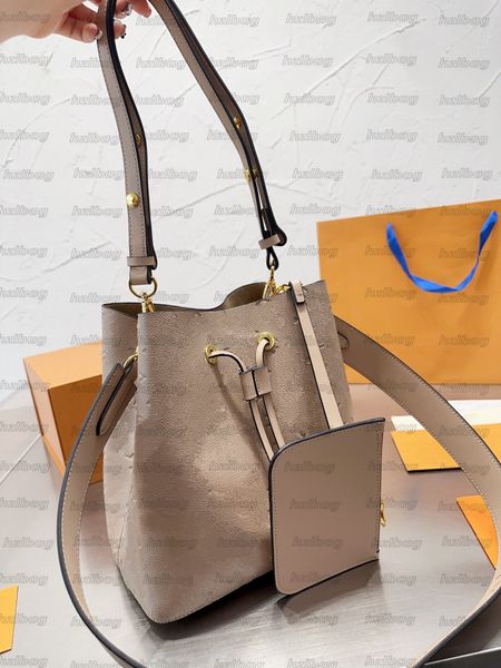 women designer bags neonoe mm bucket bag m44022 flower versatility purse wallet monograms embossed letter crossbody shoulder bags
women designer bags neonoe mm bucket bag m44022 flower versatility purse wallet monograms embossed letter crossbody shoulder bags