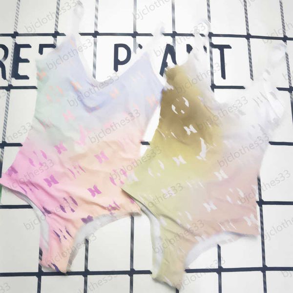 designer swimwear luxury logo print gradient color sling girl swimsuit v-neck bare back design one-piece thong bathing suit period swimwear, White;black
designer swimwear luxury logo print gradient color sling girl swimsuit v-neck bare back design one-piece thong bathing suit period swimwear, White;black