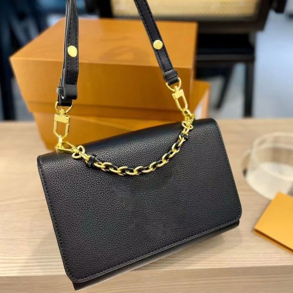 2023 designer twist denim shoulder bags women leather classic adjustable chain handbag diagonal span elegant shoulder back spherical water r
2023 designer twist denim shoulder bags women leather classic adjustable chain handbag diagonal span elegant shoulder back spherical water r