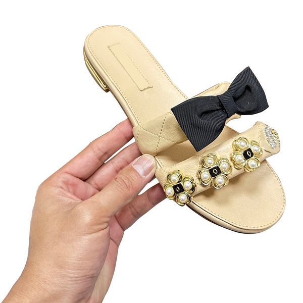 womens flat heels slippers with bownot faux pearls flowers stone sandals sheepskin slide quilted texture slip on mules designer luxury beach, Black
womens flat heels slippers with bownot faux pearls flowers stone sandals sheepskin slide quilted texture slip on mules designer luxury beach, Black