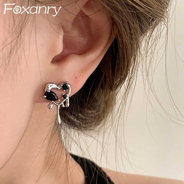 charm anry hollow love heart d earrings for women couples ins fashion creative irregular geometric zircons earring party jewelry l230315, Golden
charm anry hollow love heart d earrings for women couples ins fashion creative irregular geometric zircons earring party jewelry l230315, Golden