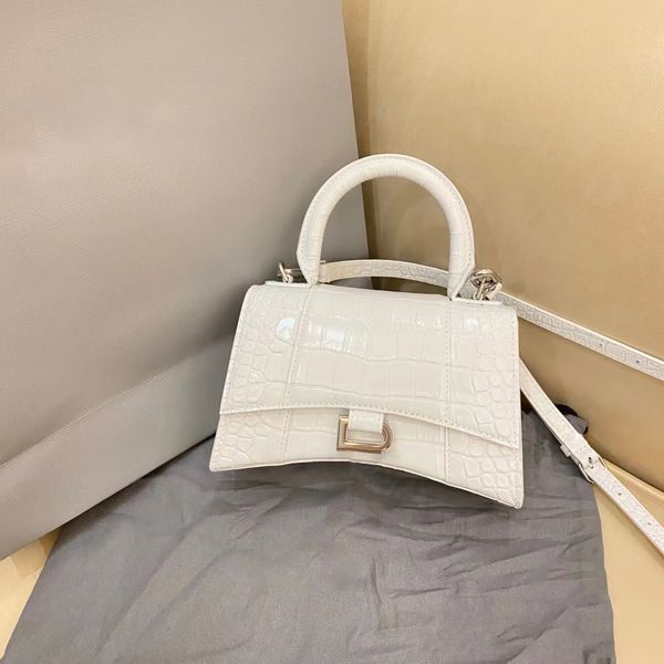 luxury fashion hourglass bag alligator cortex metal brand logo crossbody clutch bags designer handbags women's men tote shoulder shoppi
luxury fashion hourglass bag alligator cortex metal brand logo crossbody clutch bags designer handbags women's men tote shoulder shoppi