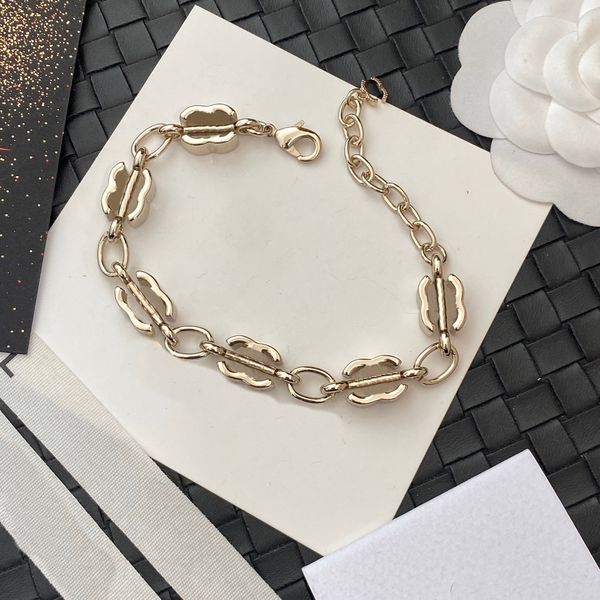 stamp designer chain bracelet charm bracelets luxury women bangle wristband chains jewelry 18k gold plated copper will never fade original e, Golden;silver
stamp designer chain bracelet charm bracelets luxury women bangle wristband chains jewelry 18k gold plated copper will never fade original e, Golden;silver