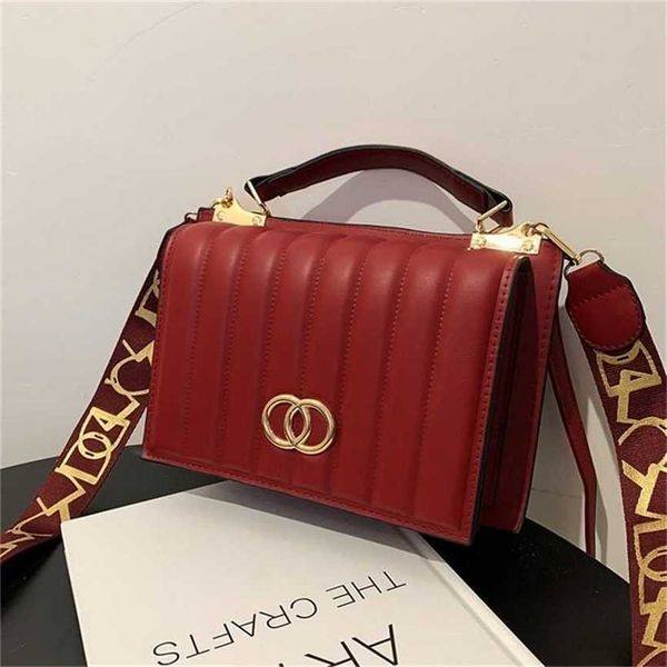 handbag 2023 fashion women's bag leather quality handbag texture letter women's portable shoulder armpit cross messenger small squ
handbag 2023 fashion women's bag leather quality handbag texture letter women's portable shoulder armpit cross messenger small squ
