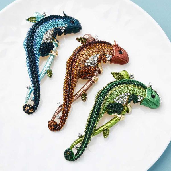 pins brooches exaggrate rhinone chameleon brooch pin women lizard brooches big winter animal 2021 fashion jewelry giftl230315, Gray
pins brooches exaggrate rhinone chameleon brooch pin women lizard brooches big winter animal 2021 fashion jewelry giftl230315, Gray