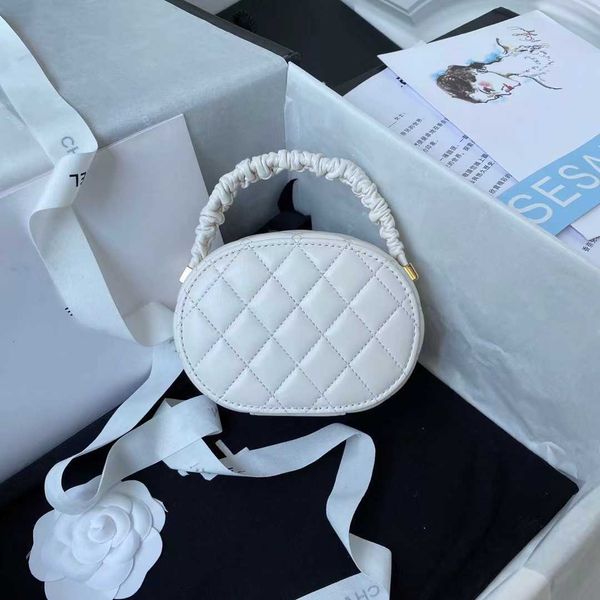White bag Women handbags Chest Chains Bag Purse Messenger Bag Handbags Purses Fashion Designer High Quality Ready Stock, Box
White bag Women handbags Chest Chains Bag Purse Messenger Bag Handbags Purses Fashion Designer High Quality Ready Stock, Box