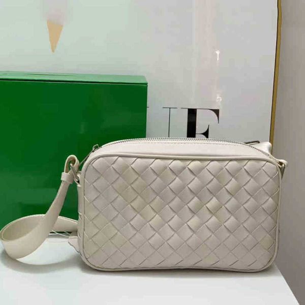 shoulder bags women weave camera bag satchel designer handbags men leather crossbody bags lady shopping underarm large capacity 220829
shoulder bags women weave camera bag satchel designer handbags men leather crossbody bags lady shopping underarm large capacity 220829