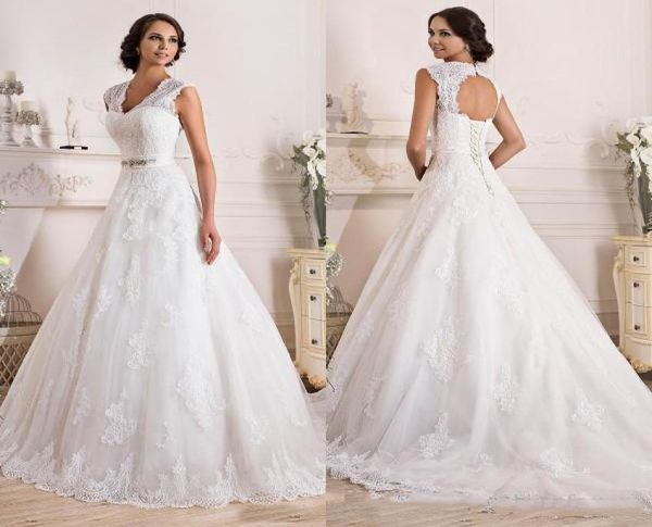 2019 classic made to order wedding dresses bridal gowns a line princess open back lace appliques bridal gowns with corset and swee1919972, White
2019 classic made to order wedding dresses bridal gowns a line princess open back lace appliques bridal gowns with corset and swee1919972, White