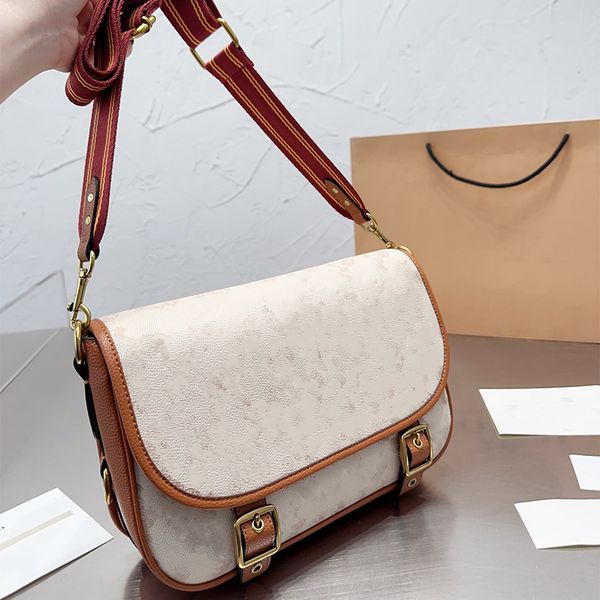 men messenger bag luxurys handbags designer bag womens genuine leather cross body shoulder bag classic mens large capacity 28cm crossbody ha
men messenger bag luxurys handbags designer bag womens genuine leather cross body shoulder bag classic mens large capacity 28cm crossbody ha