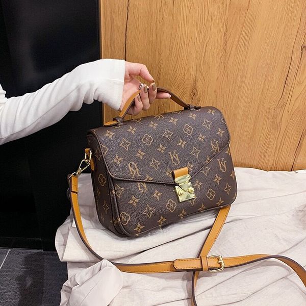 famous leather handbags shoulder bag pruse two-piece set designer bags handbag women bags messenger bag ladies crossbody bag tote
famous leather handbags shoulder bag pruse two-piece set designer bags handbag women bags messenger bag ladies crossbody bag tote